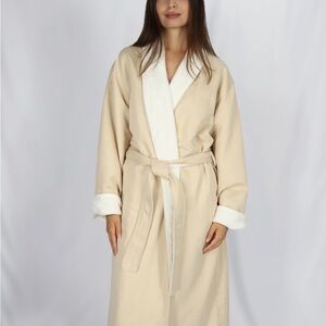 NWOT Mansfield Fleece Lined Spa Robe. Unisex